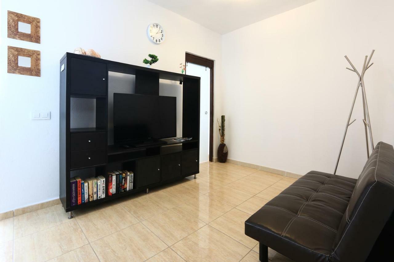 Holiday Apartment C Lanzarote Аресифе Екстериор снимка